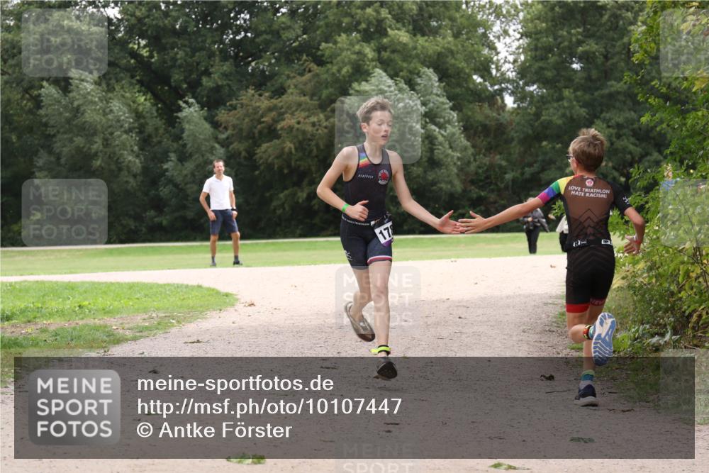 30.08.2026 - Elbe Triathlon Hamburg Antke Förster http://msf.ph/oto/10107447 30.08.2026 12:54:07 Laufen 178, 3 meine-sportfotos.de