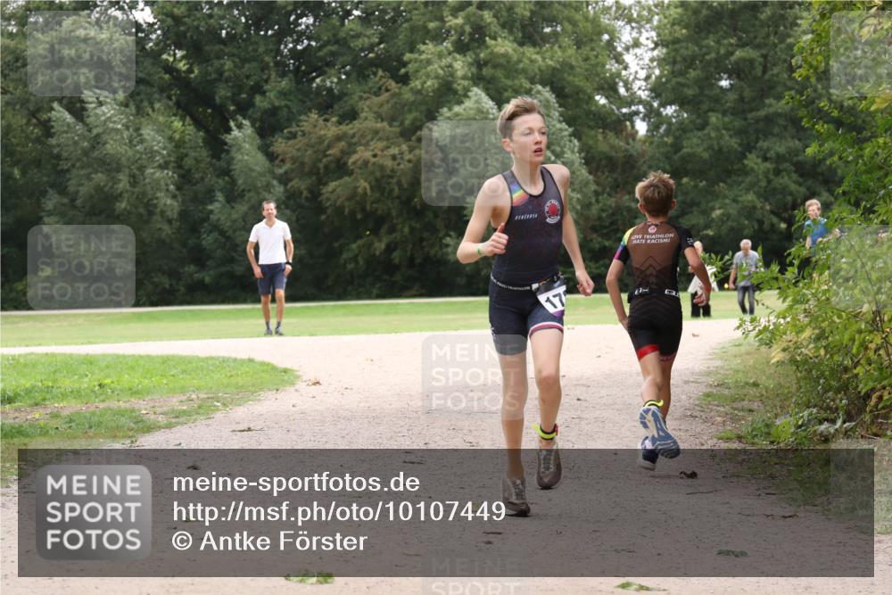 30.08.2026 - Elbe Triathlon Hamburg Antke Förster http://msf.ph/oto/10107449 30.08.2026 12:54:08 Laufen 17 meine-sportfotos.de