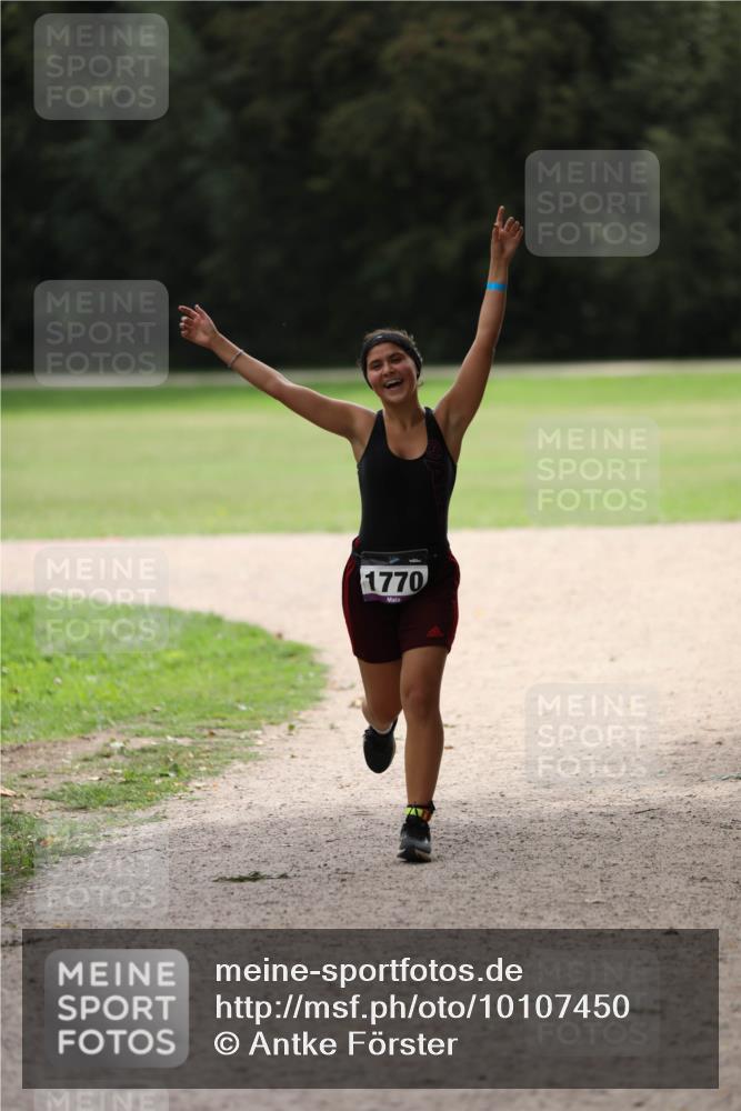 30.08.2026 - Elbe Triathlon Hamburg Antke Förster http://msf.ph/oto/10107450 30.08.2026 12:47:31 Laufen 1770 meine-sportfotos.de