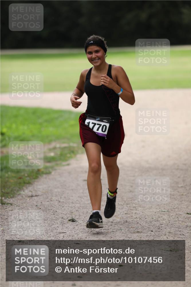 30.08.2026 - Elbe Triathlon Hamburg Antke Förster http://msf.ph/oto/10107456 30.08.2026 12:47:32 Laufen 1770 meine-sportfotos.de