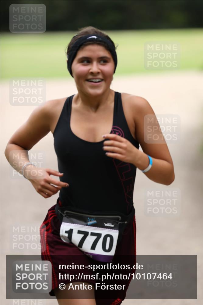 30.08.2026 - Elbe Triathlon Hamburg Antke Förster http://msf.ph/oto/10107464 30.08.2026 12:47:35 Laufen 1770 meine-sportfotos.de