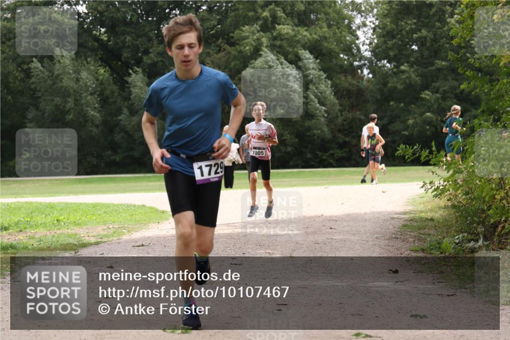 30.08.2026 - Elbe Triathlon Hamburg Antke Förster http://msf.ph/oto/10107467 30.08.2026 12:54:20 Laufen 1729, 1805 meine-sportfotos.de