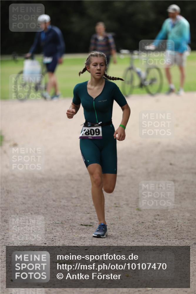 30.08.2026 - Elbe Triathlon Hamburg Antke Förster http://msf.ph/oto/10107470 30.08.2026 12:47:48 Laufen 7809 meine-sportfotos.de