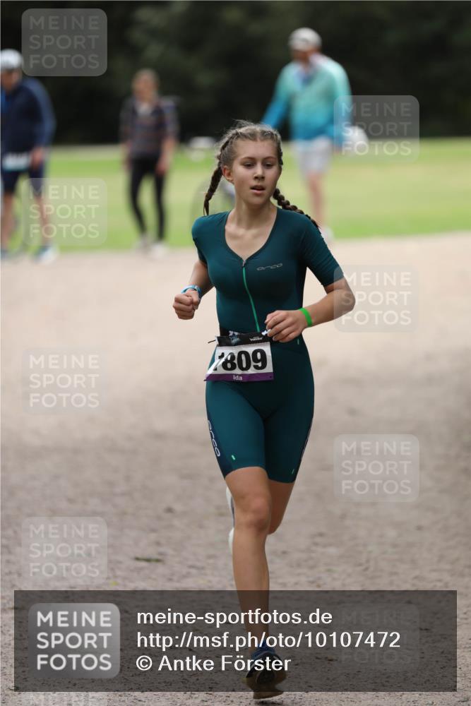 30.08.2026 - Elbe Triathlon Hamburg Antke Förster http://msf.ph/oto/10107472 30.08.2026 12:47:49 Laufen 7809 meine-sportfotos.de