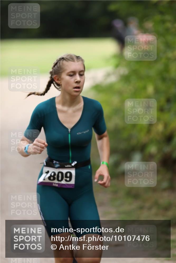 30.08.2026 - Elbe Triathlon Hamburg Antke Förster http://msf.ph/oto/10107476 30.08.2026 12:47:50 Laufen 7809, 886 meine-sportfotos.de