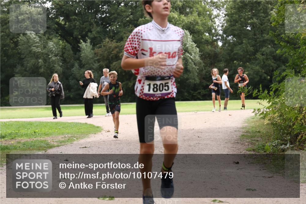 30.08.2026 - Elbe Triathlon Hamburg Antke Förster http://msf.ph/oto/10107479 30.08.2026 12:54:25 Laufen 1805, 1858 meine-sportfotos.de