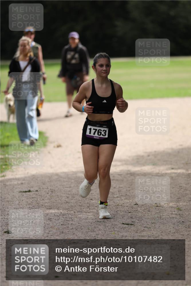 30.08.2026 - Elbe Triathlon Hamburg Antke Förster http://msf.ph/oto/10107482 30.08.2026 12:48:29 Laufen 1763 meine-sportfotos.de