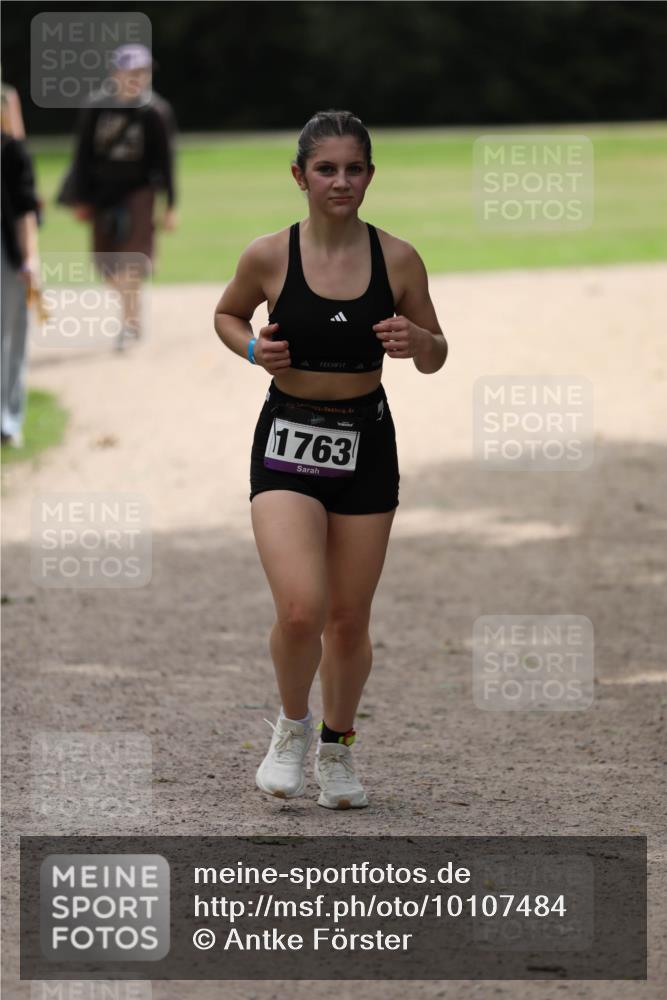 30.08.2026 - Elbe Triathlon Hamburg Antke Förster http://msf.ph/oto/10107484 30.08.2026 12:48:30 Laufen 1763 meine-sportfotos.de