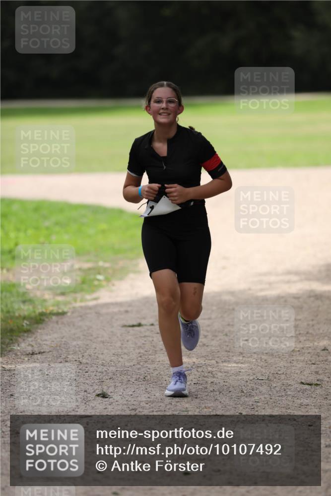 30.08.2026 - Elbe Triathlon Hamburg Antke Förster http://msf.ph/oto/10107492 30.08.2026 12:48:55 Laufen  meine-sportfotos.de