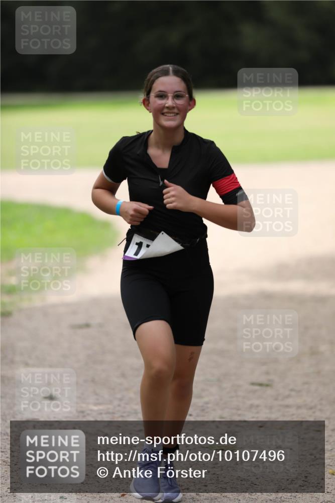 30.08.2026 - Elbe Triathlon Hamburg Antke Förster http://msf.ph/oto/10107496 30.08.2026 12:48:56 Laufen 12 meine-sportfotos.de