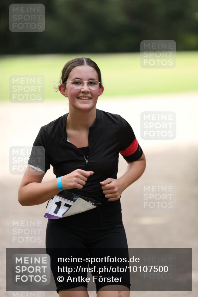 30.08.2026 - Elbe Triathlon Hamburg Antke Förster http://msf.ph/oto/10107500 30.08.2026 12:48:57 Laufen 17 meine-sportfotos.de