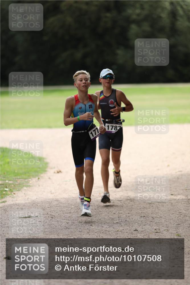 30.08.2026 - Elbe Triathlon Hamburg Antke Förster http://msf.ph/oto/10107508 30.08.2026 12:49:08 Laufen 177, 1783 meine-sportfotos.de