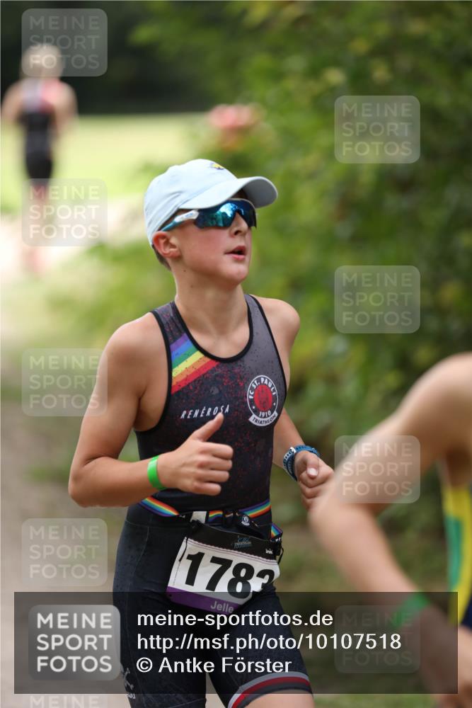 30.08.2026 - Elbe Triathlon Hamburg Antke Förster http://msf.ph/oto/10107518 30.08.2026 12:49:12 Laufen 1910, 1783 meine-sportfotos.de