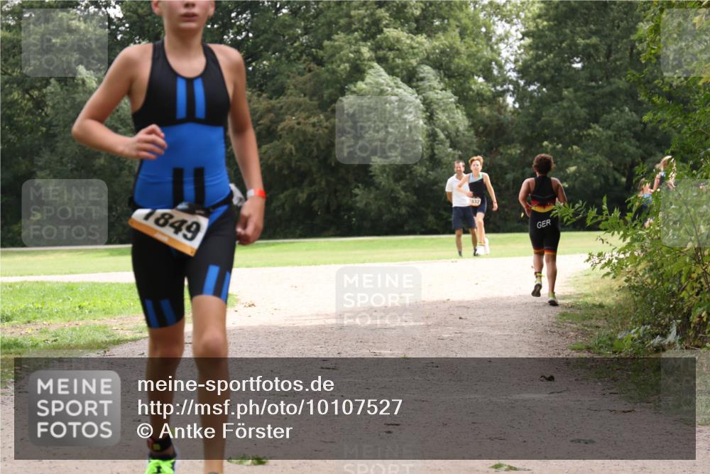 30.08.2026 - Elbe Triathlon Hamburg Antke Förster http://msf.ph/oto/10107527 30.08.2026 12:54:47 Laufen 1849 meine-sportfotos.de