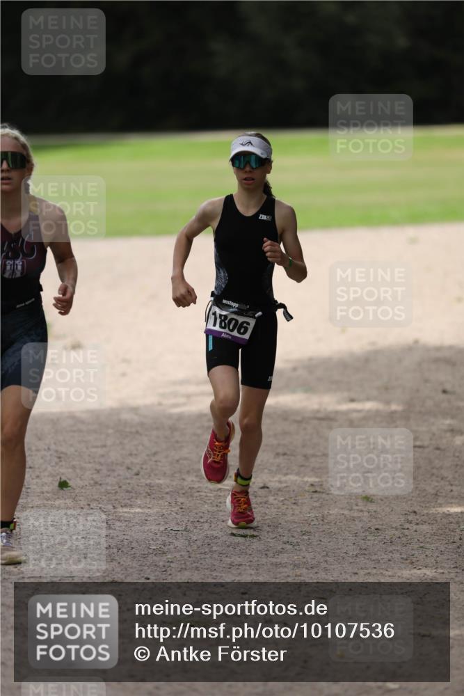 30.08.2026 - Elbe Triathlon Hamburg Antke Förster http://msf.ph/oto/10107536 30.08.2026 12:49:51 Laufen 23850, 1806 meine-sportfotos.de