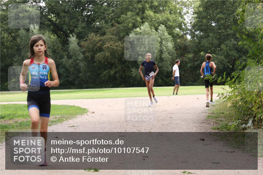 30.08.2026 - Elbe Triathlon Hamburg Antke Förster http://msf.ph/oto/10107547 30.08.2026 12:54:57 Laufen 176 meine-sportfotos.de