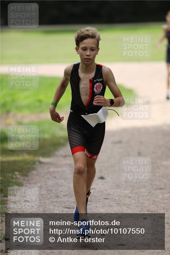 30.08.2026 - Elbe Triathlon Hamburg Antke Förster http://msf.ph/oto/10107550 30.08.2026 12:50:12 Laufen 1910 meine-sportfotos.de