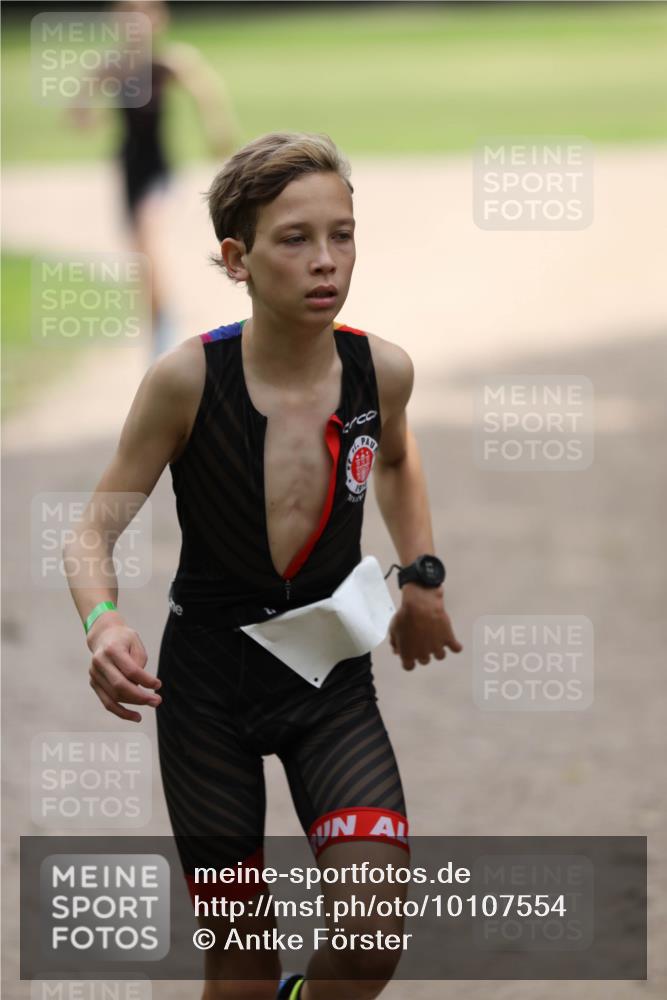 30.08.2026 - Elbe Triathlon Hamburg Antke Förster http://msf.ph/oto/10107554 30.08.2026 12:50:13 Laufen  meine-sportfotos.de