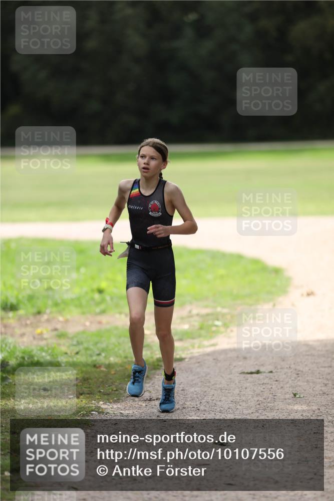 30.08.2026 - Elbe Triathlon Hamburg Antke Förster http://msf.ph/oto/10107556 30.08.2026 12:50:14 Laufen  meine-sportfotos.de