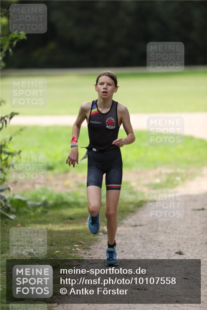 30.08.2026 - Elbe Triathlon Hamburg Antke Förster http://msf.ph/oto/10107558 30.08.2026 12:50:15 Laufen  meine-sportfotos.de