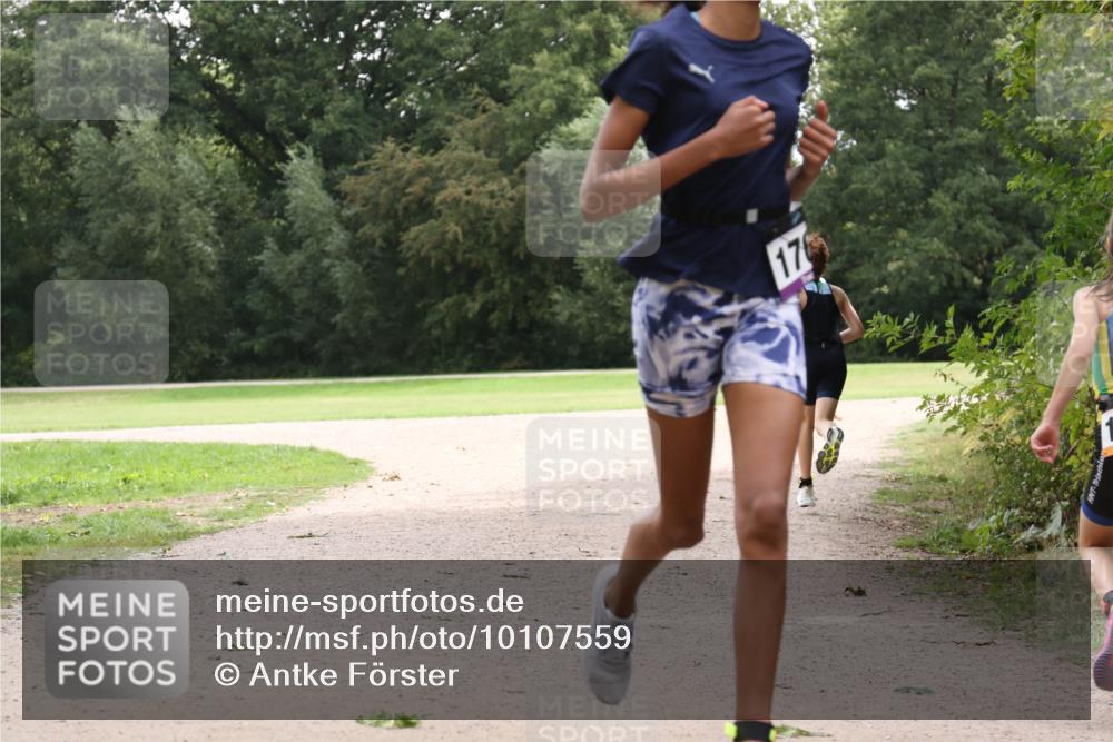 30.08.2026 - Elbe Triathlon Hamburg Antke Förster http://msf.ph/oto/10107559 30.08.2026 12:55:03 Laufen 17 meine-sportfotos.de