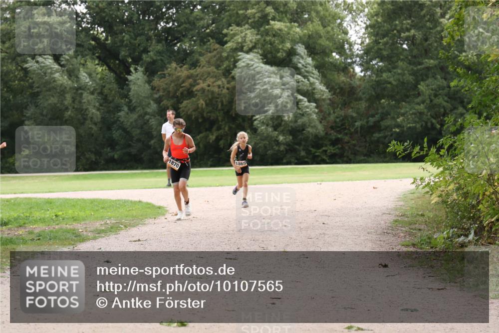 30.08.2026 - Elbe Triathlon Hamburg Antke Förster http://msf.ph/oto/10107565 30.08.2026 12:55:30 Laufen 1870, 1865 meine-sportfotos.de