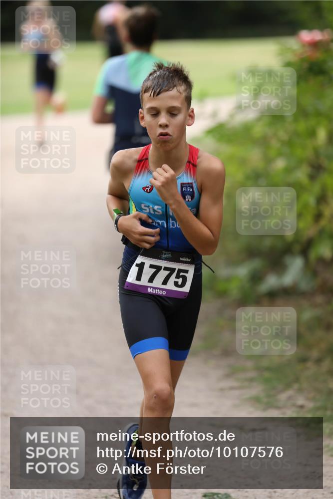 30.08.2026 - Elbe Triathlon Hamburg Antke Förster http://msf.ph/oto/10107576 30.08.2026 12:50:37 Laufen 1775 meine-sportfotos.de