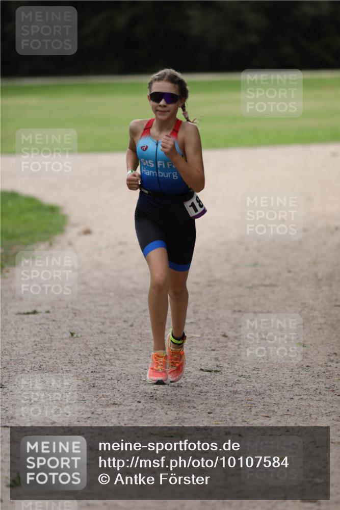 30.08.2026 - Elbe Triathlon Hamburg Antke Förster http://msf.ph/oto/10107584 30.08.2026 12:50:41 Laufen 18 meine-sportfotos.de