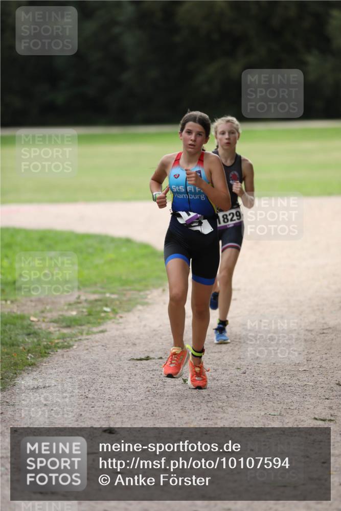 30.08.2026 - Elbe Triathlon Hamburg Antke Förster http://msf.ph/oto/10107594 30.08.2026 12:50:48 Laufen 1829 meine-sportfotos.de