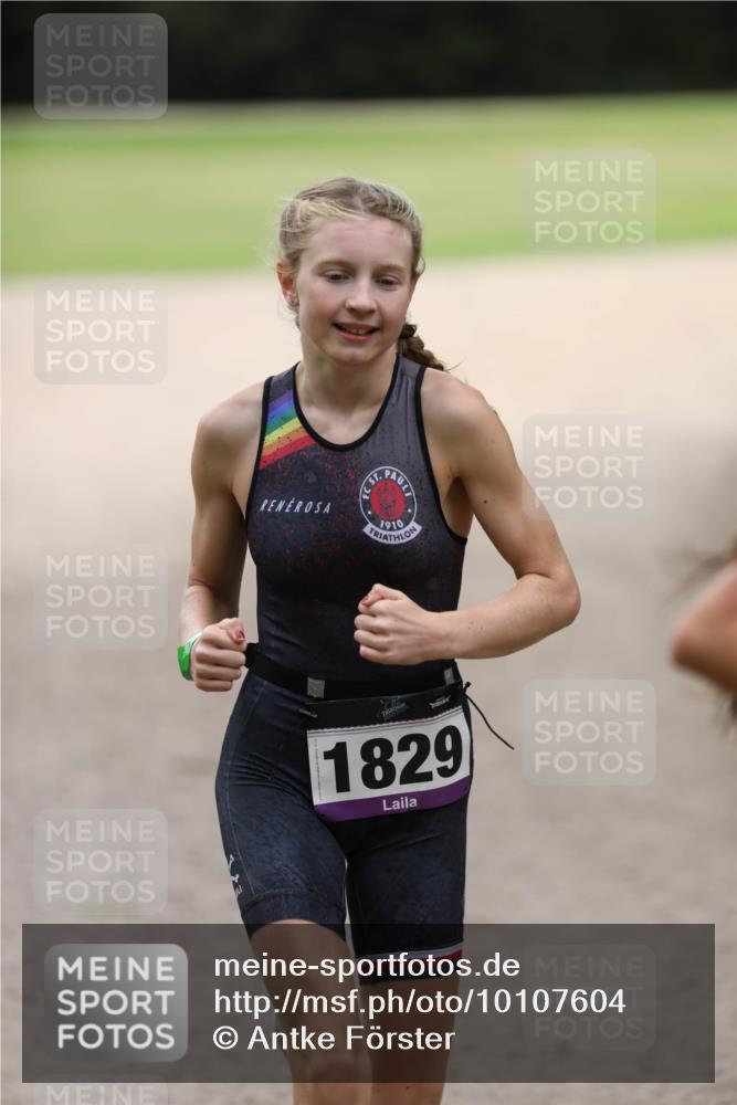 30.08.2026 - Elbe Triathlon Hamburg Antke Förster http://msf.ph/oto/10107604 30.08.2026 12:50:50 Laufen 1829 meine-sportfotos.de