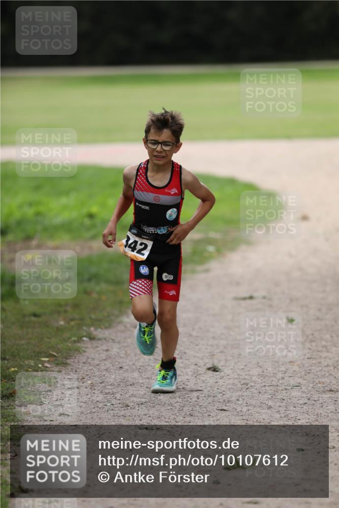 30.08.2026 - Elbe Triathlon Hamburg Antke Förster http://msf.ph/oto/10107612 30.08.2026 12:50:58 Laufen 42 meine-sportfotos.de