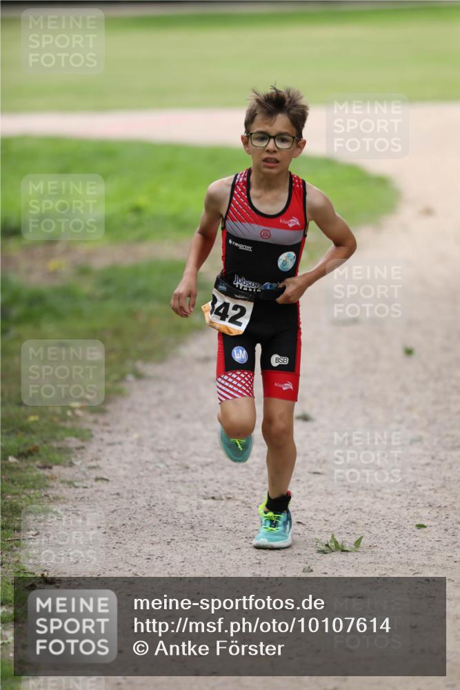 30.08.2026 - Elbe Triathlon Hamburg Antke Förster http://msf.ph/oto/10107614 30.08.2026 12:50:59 Laufen 42 meine-sportfotos.de