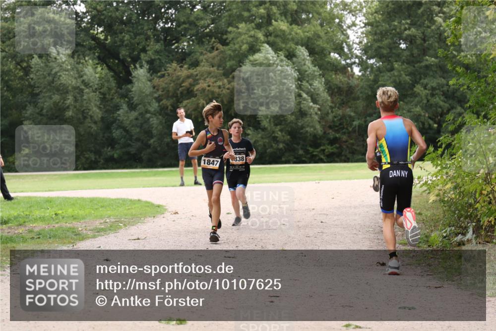 30.08.2026 - Elbe Triathlon Hamburg Antke Förster http://msf.ph/oto/10107625 30.08.2026 12:56:41 Laufen 1847, 838 meine-sportfotos.de