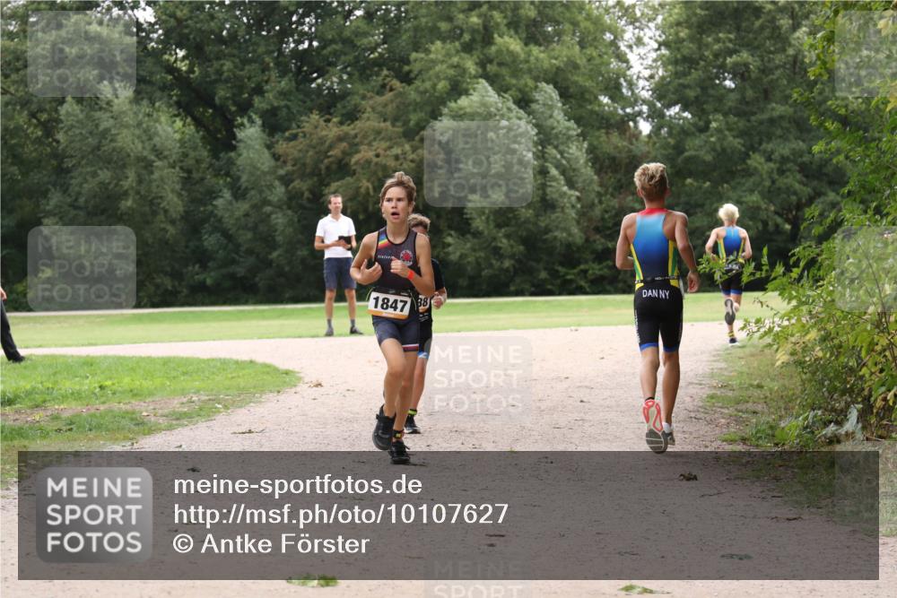 30.08.2026 - Elbe Triathlon Hamburg Antke Förster http://msf.ph/oto/10107627 30.08.2026 12:56:42 Laufen 1847 meine-sportfotos.de