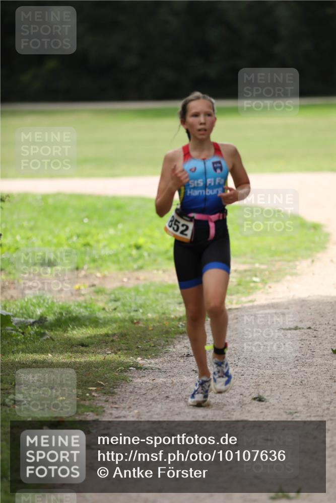 30.08.2026 - Elbe Triathlon Hamburg Antke Förster http://msf.ph/oto/10107636 30.08.2026 12:51:19 Laufen 852 meine-sportfotos.de