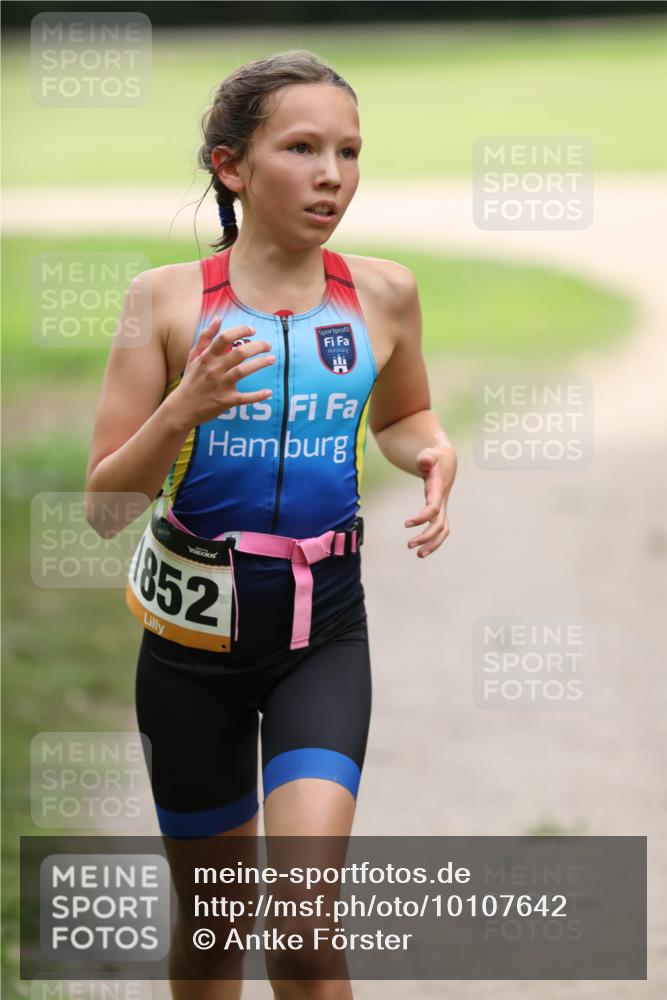 30.08.2026 - Elbe Triathlon Hamburg Antke Förster http://msf.ph/oto/10107642 30.08.2026 12:51:21 Laufen 852 meine-sportfotos.de