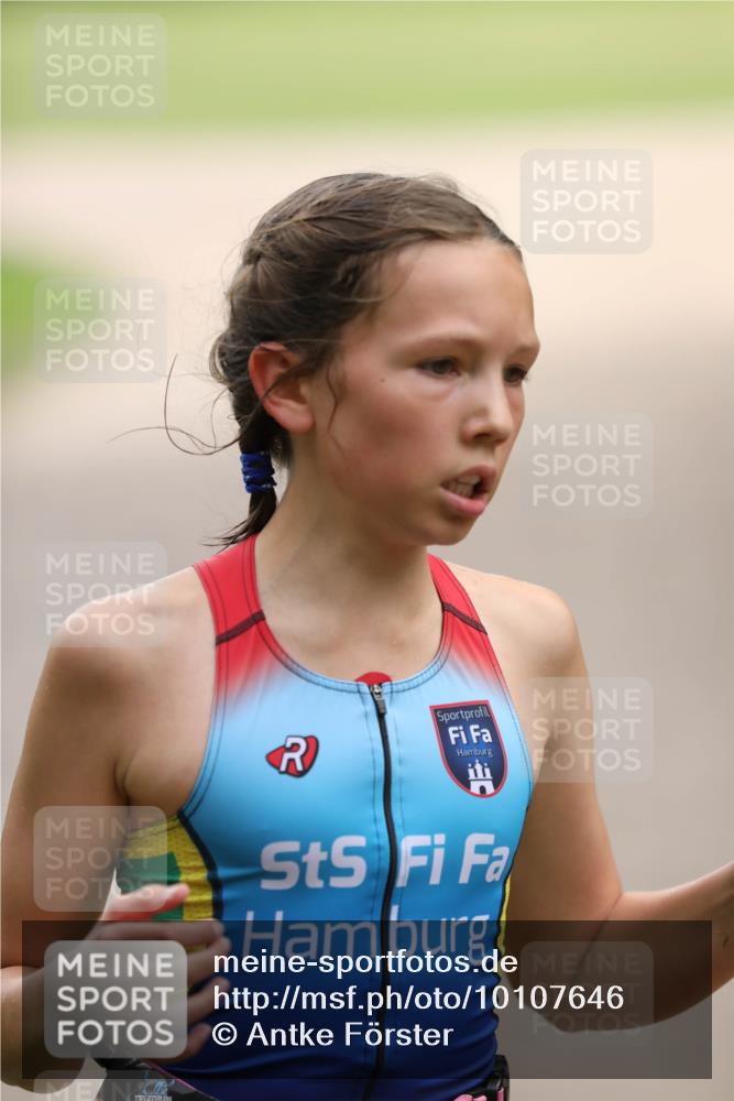 30.08.2026 - Elbe Triathlon Hamburg Antke Förster http://msf.ph/oto/10107646 30.08.2026 12:51:22 Laufen  meine-sportfotos.de