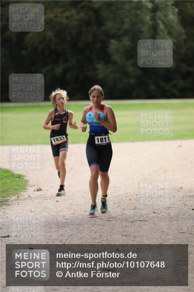30.08.2026 - Elbe Triathlon Hamburg Antke Förster http://msf.ph/oto/10107648 30.08.2026 12:51:36 Laufen 1833, 1811 meine-sportfotos.de