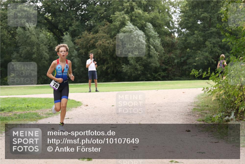 30.08.2026 - Elbe Triathlon Hamburg Antke Förster http://msf.ph/oto/10107649 30.08.2026 12:56:59 Laufen 178 meine-sportfotos.de
