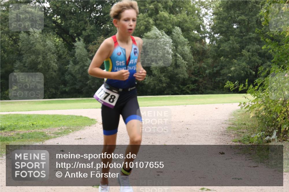 30.08.2026 - Elbe Triathlon Hamburg Antke Förster http://msf.ph/oto/10107655 30.08.2026 12:57:01 Laufen 1778 meine-sportfotos.de