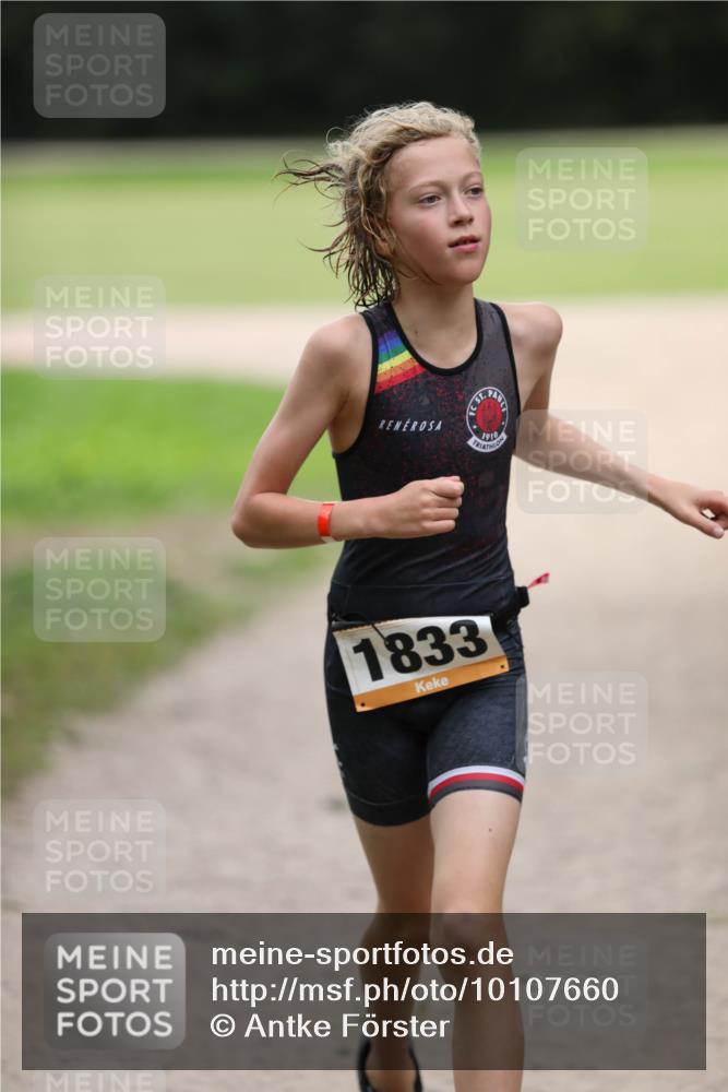 30.08.2026 - Elbe Triathlon Hamburg Antke Förster http://msf.ph/oto/10107660 30.08.2026 12:51:40 Laufen 1910, 1833 meine-sportfotos.de