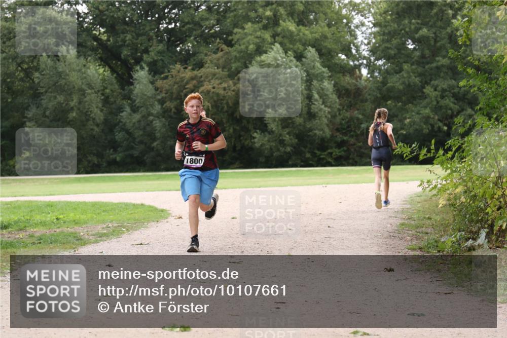 30.08.2026 - Elbe Triathlon Hamburg Antke Förster http://msf.ph/oto/10107661 30.08.2026 12:57:17 Laufen 1800 meine-sportfotos.de