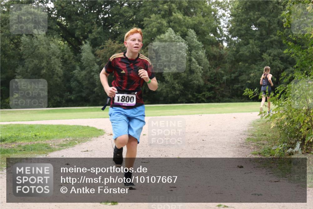 30.08.2026 - Elbe Triathlon Hamburg Antke Förster http://msf.ph/oto/10107667 30.08.2026 12:57:19 Laufen 1800 meine-sportfotos.de