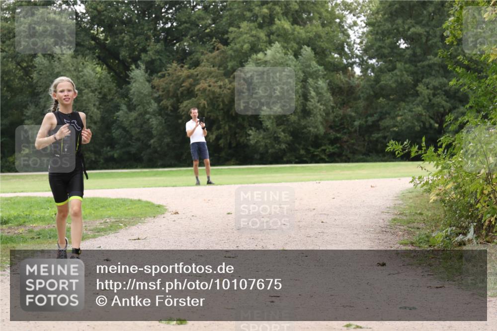 30.08.2026 - Elbe Triathlon Hamburg Antke Förster http://msf.ph/oto/10107675 30.08.2026 12:57:41 Laufen  meine-sportfotos.de