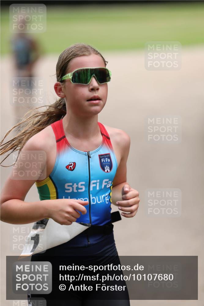 30.08.2026 - Elbe Triathlon Hamburg Antke Förster http://msf.ph/oto/10107680 30.08.2026 12:51:56 Laufen  meine-sportfotos.de