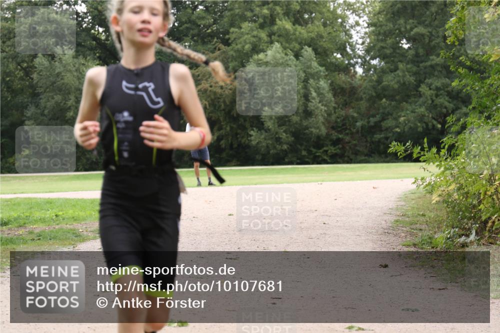 30.08.2026 - Elbe Triathlon Hamburg Antke Förster http://msf.ph/oto/10107681 30.08.2026 12:57:43 Laufen  meine-sportfotos.de