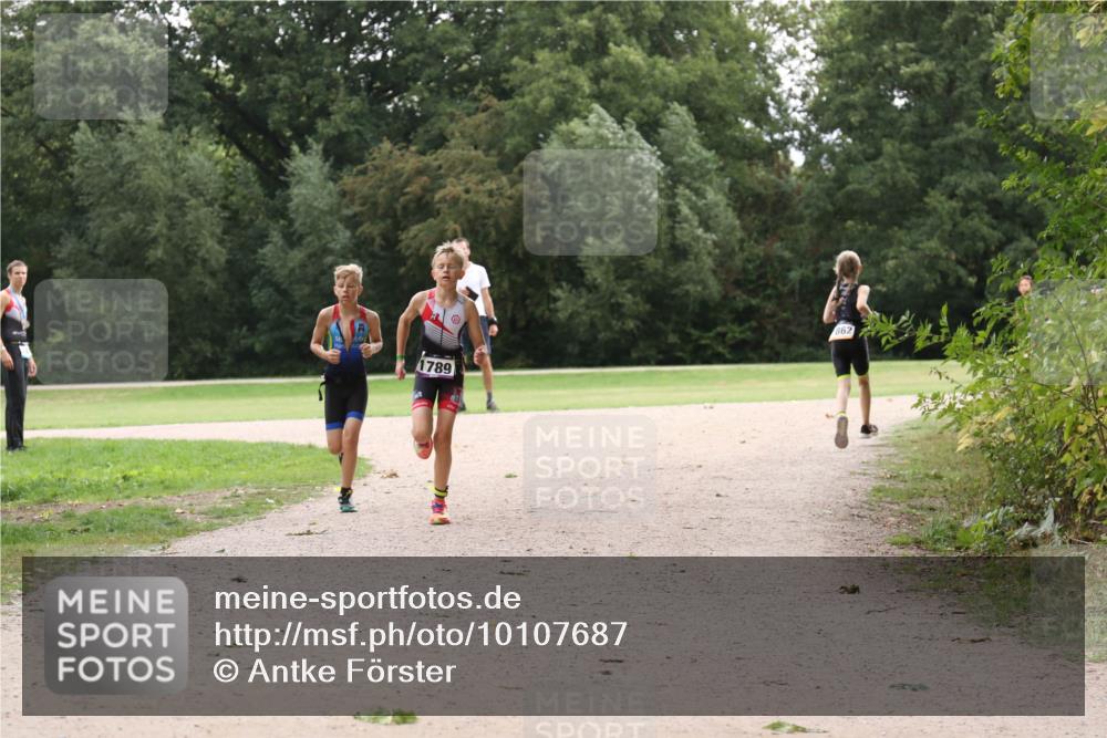 30.08.2026 - Elbe Triathlon Hamburg Antke Förster http://msf.ph/oto/10107687 30.08.2026 12:57:54 Laufen 1789, 862 meine-sportfotos.de