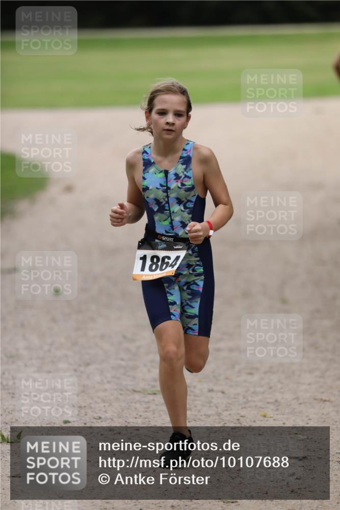 30.08.2026 - Elbe Triathlon Hamburg Antke Förster http://msf.ph/oto/10107688 30.08.2026 12:51:59 Laufen 1864 meine-sportfotos.de