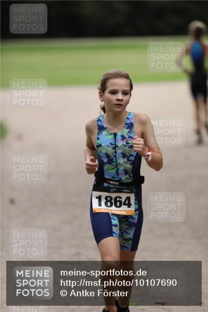 30.08.2026 - Elbe Triathlon Hamburg Antke Förster http://msf.ph/oto/10107690 30.08.2026 12:51:59 Laufen 1864 meine-sportfotos.de
