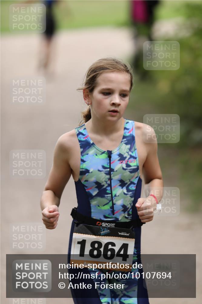 30.08.2026 - Elbe Triathlon Hamburg Antke Förster http://msf.ph/oto/10107694 30.08.2026 12:52:00 Laufen 1864 meine-sportfotos.de